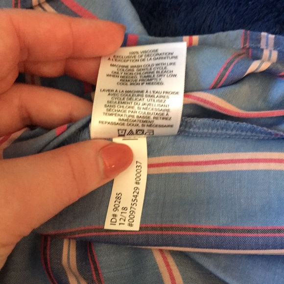 NWT Express Off the Shoulder Shirt - Picture 4 of 6